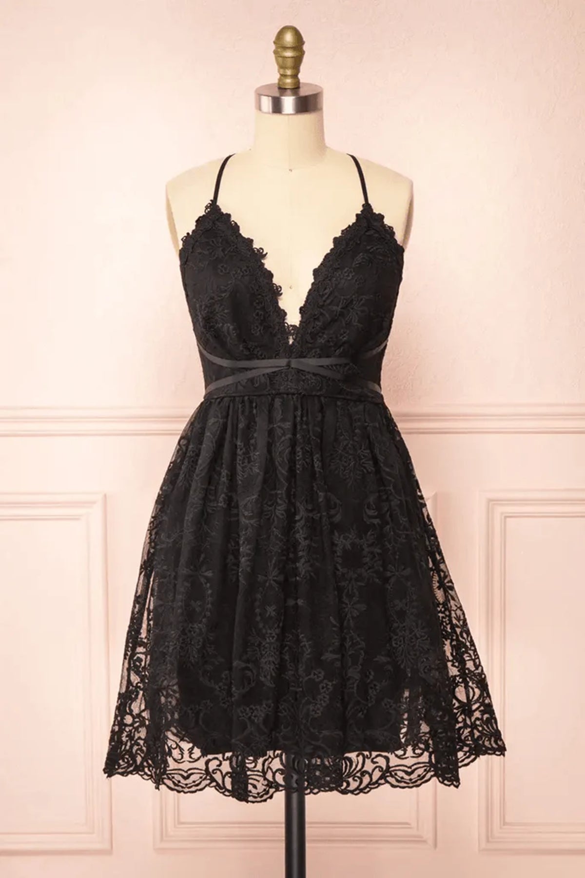 Cute V Neck Black Lace Short Prom Dresses, Black Lace Homecoming Dresses, Short Black Formal Evening Dresses