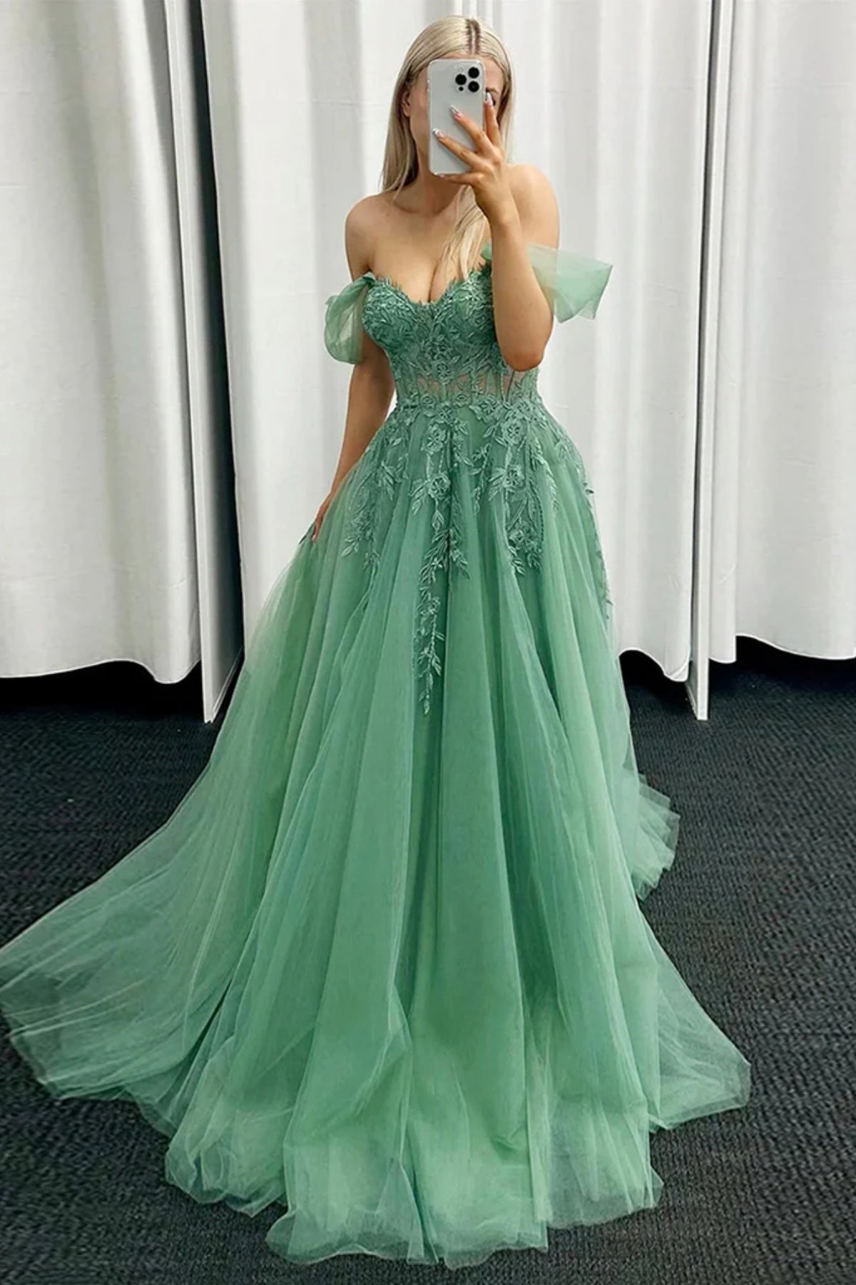 never wear green in your dressing room coraline Mint Green Lace Spaghetti Straps Prom Dresses Beautiful Long Evening D –  SELINADRESS main image 0