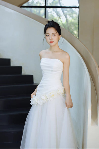 Strapless Wedding Dress with 3D Floral Appliques, Ruched Bodice Tulle Bridal Gown, Minimalist Romantic Wedding Gown