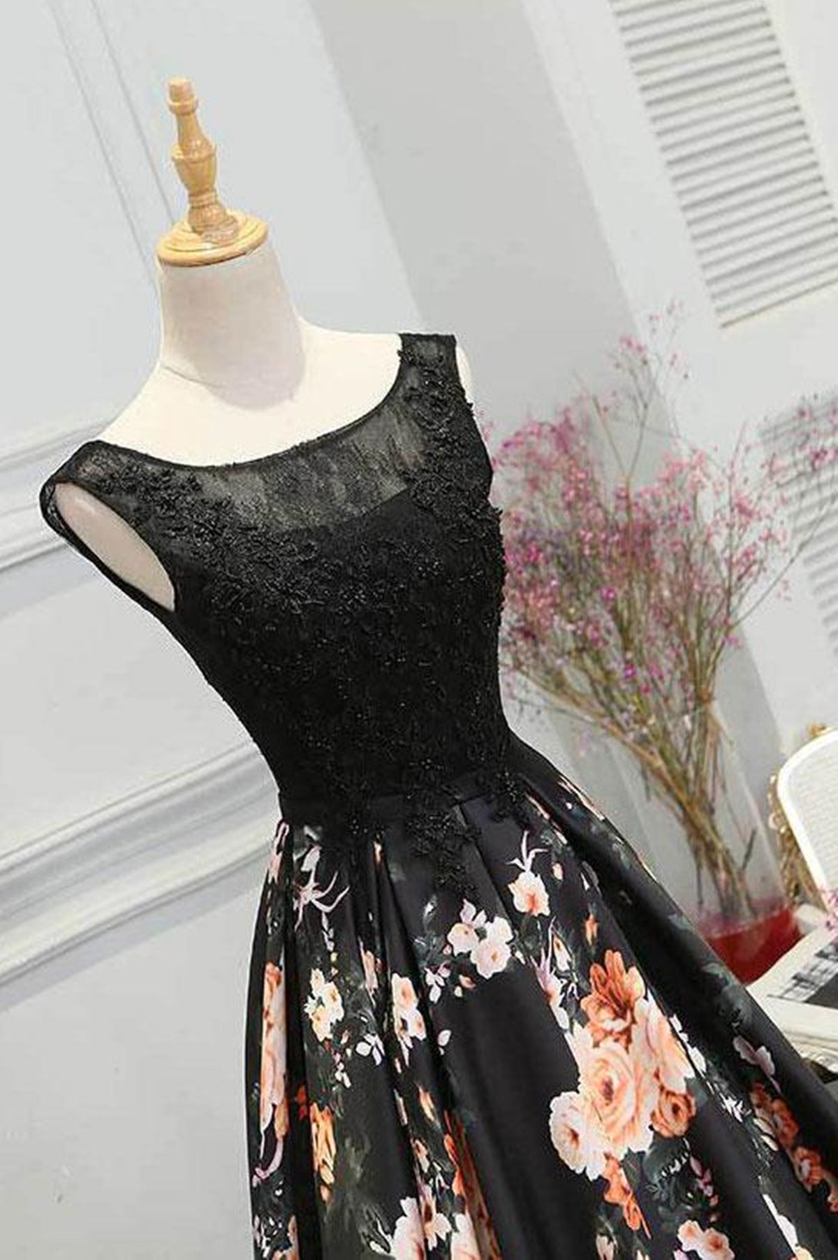 Round Neck Black Floral Lace Long Prom Dresses, Black Lace Floral Long Eip Collection Round Neck Black Floral Lace Long Prom Dresses, Black Lace Floral Long Eip Collection