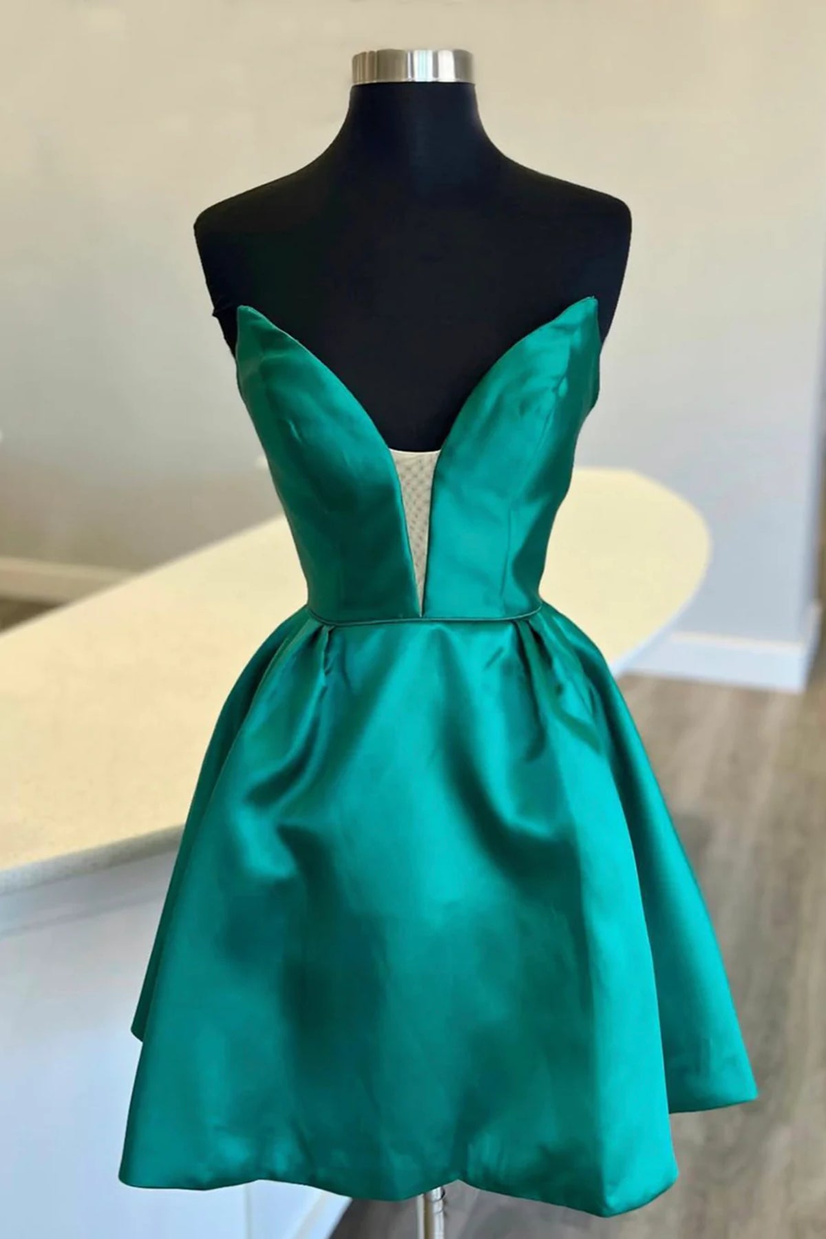 Short V Neck Green Prom Dresses, V Neck Short Green Formal Homecoming Eip Collection Short V Neck Green Prom Dresses, V Neck Short Green Formal Homecoming Eip Collection