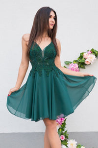 V Neck Green Lace Short Prom Dresses, Green Lace Homecoming Dresses, Short Green Formal Evening Dresses EP1432